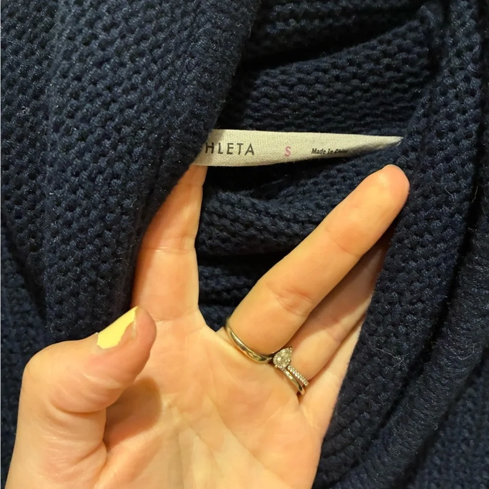 Athleta Women’s Borealis Cowl Neck Sweater in navy blue size S Heavyweight